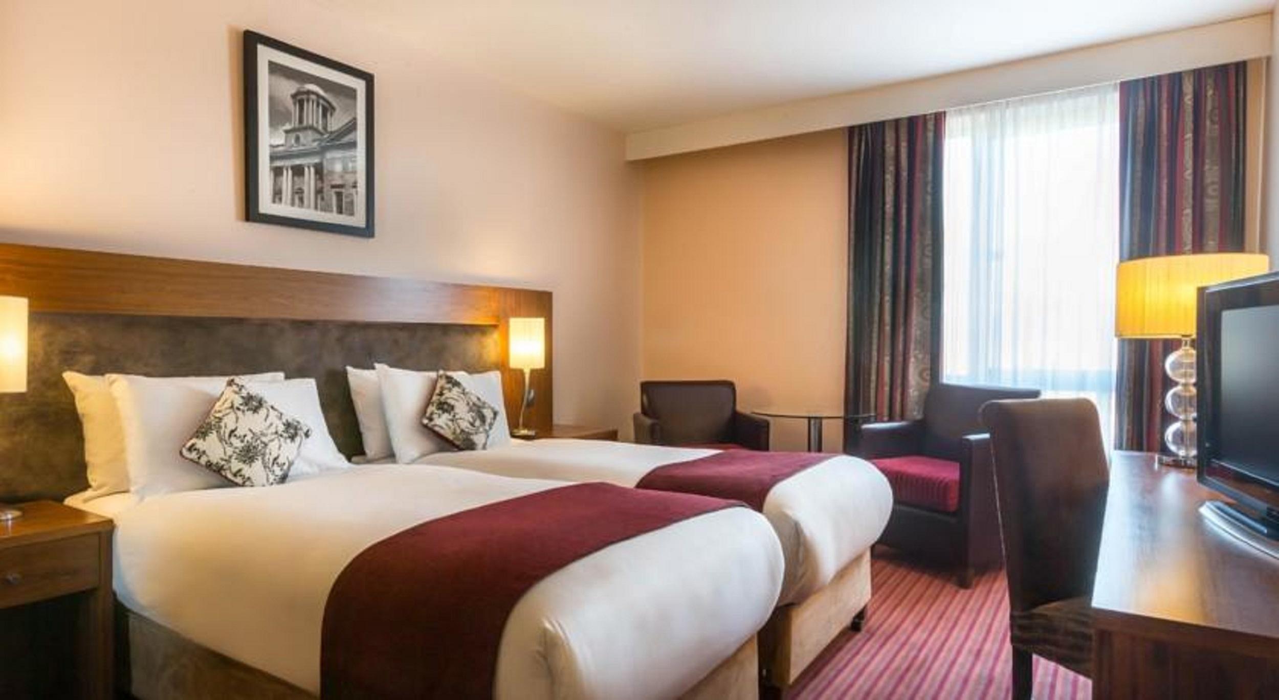 Maldron Hotel Parnell Square Dublino Esterno foto