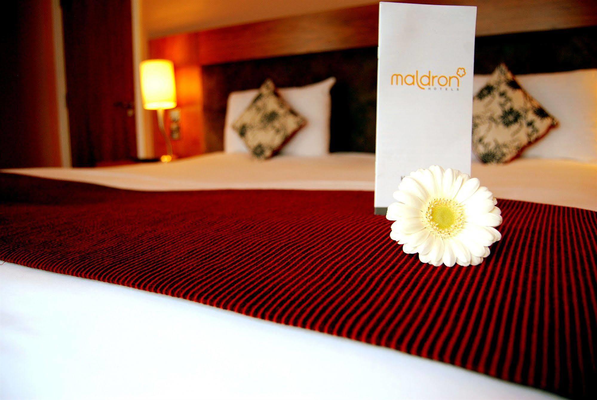 Maldron Hotel Parnell Square Dublino Esterno foto